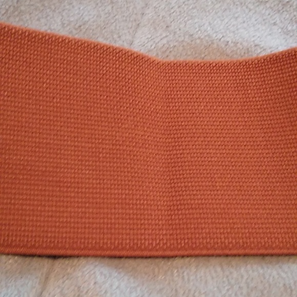 Brown stretchy size L belt - Picture 7 of 7